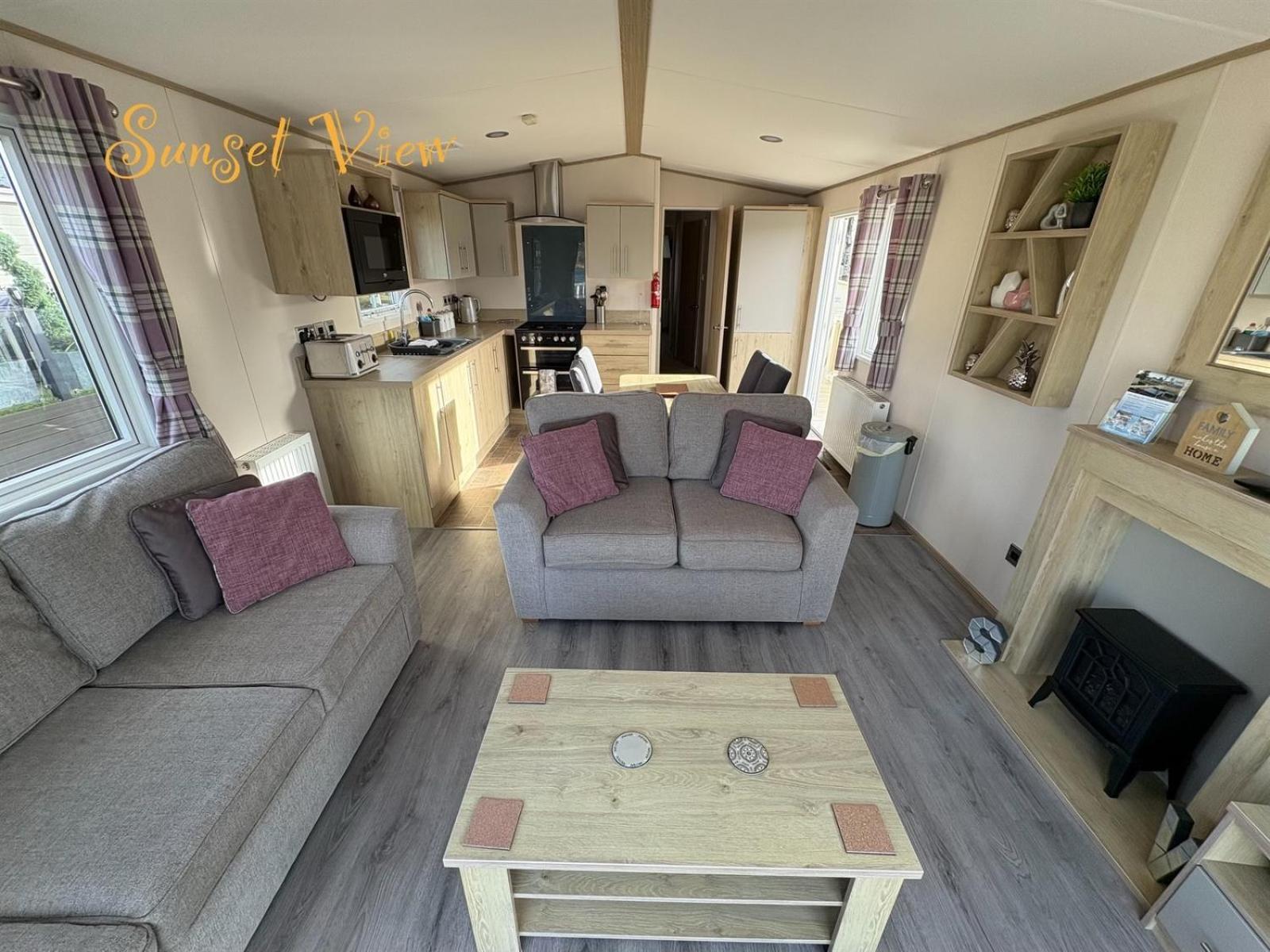 Tattershall Lakes Sunset View Caravan Lakeside, Hot Tub, Garden, Private Fishing Peg & Wifi Exterior foto